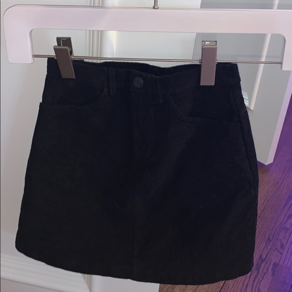 Brandy melville black skirt